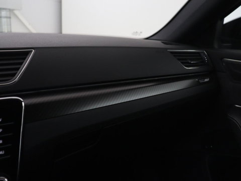 Škoda Superb Combi 1.5 TSI ACT Sportline Business | Leder/alcantara | Memory | Stoelverwarming | Virtueel dashboard | Park assist | Carplay | Navigatie | Climate control | Sfeerverlichting | Elektrische achterklep