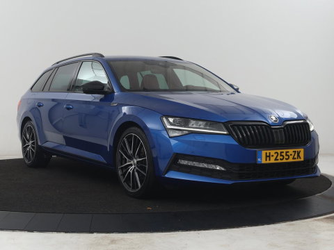 Škoda Superb Combi 1.5 TSI ACT Sportline Business | Leder/alcantara | Memory | Stoelverwarming | Virtueel dashboard | Park assist | Carplay | Navigatie | Climate control | Sfeerverlichting | Elektrische achterklep