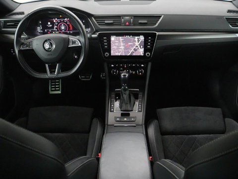 Škoda Superb Combi 1.5 TSI ACT Sportline Business | Leder/alcantara | Memory | Stoelverwarming | Virtueel dashboard | Park assist | Carplay | Navigatie | Climate control | Sfeerverlichting | Elektrische achterklep