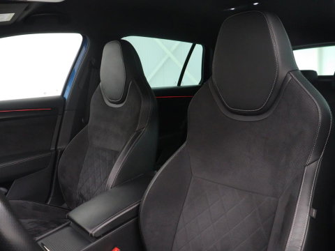 Škoda Superb Combi 1.5 TSI ACT Sportline Business | Leder/alcantara | Memory | Stoelverwarming | Virtueel dashboard | Park assist | Carplay | Navigatie | Climate control | Sfeerverlichting | Elektrische achterklep