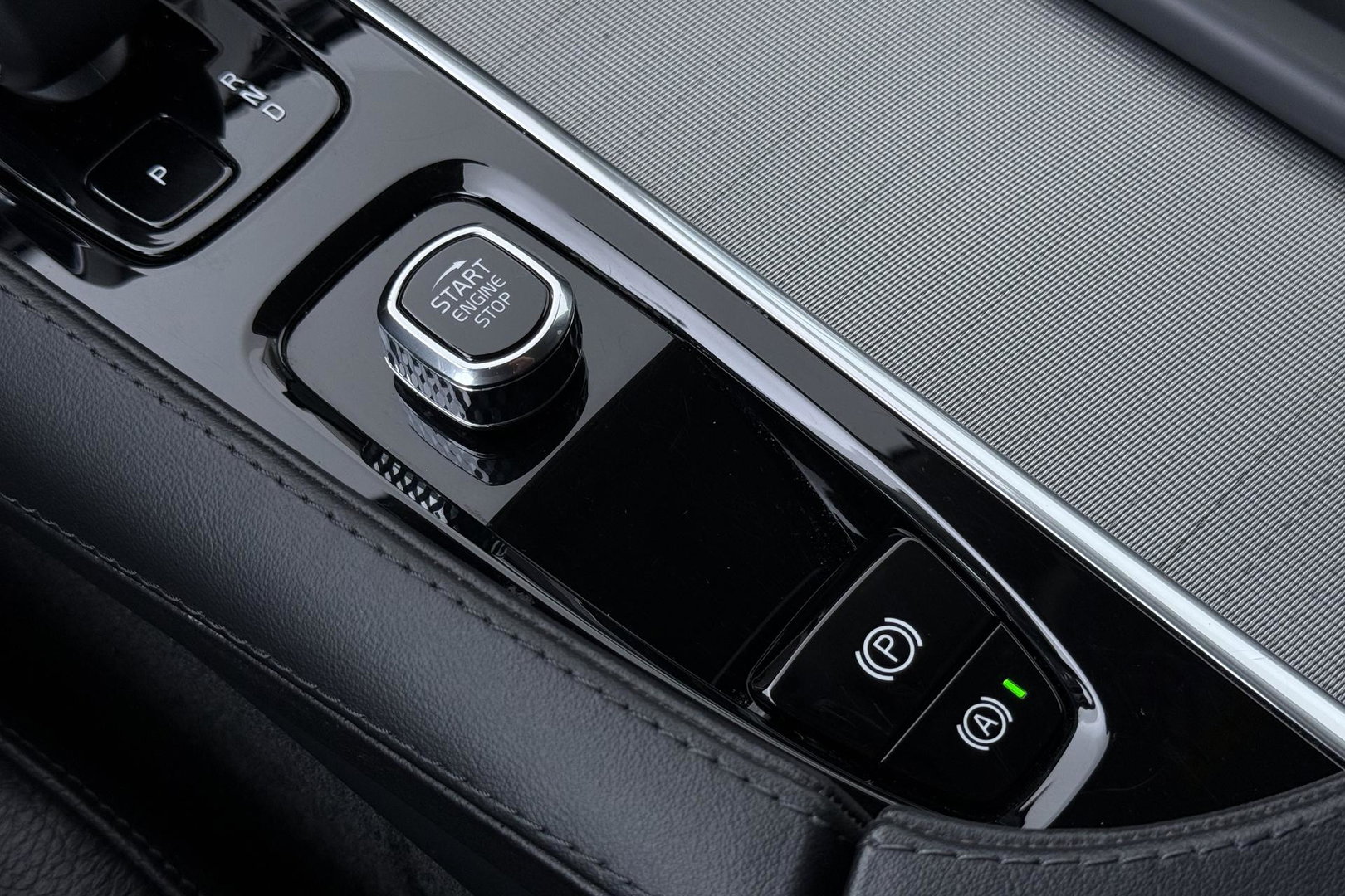 Volvo XC90 T8 Plus Bright | Harman/Kardon | Pilot Assist | BLIS | Stoel+Stuurverwarming | Standkachel | Keyless | Camera | Getint glas