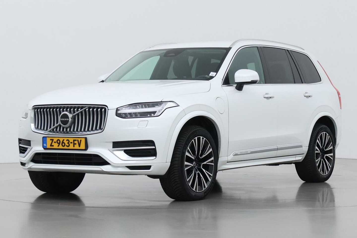 Volvo XC90 T8 Plus Bright | Harman/Kardon | Pilot Assist | BLIS | Stoel+Stuurverwarming | Standkachel | Keyless | Camera | Getint glas