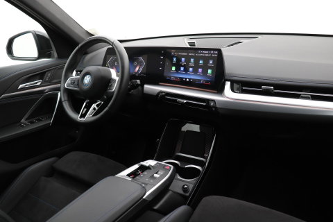 BMW X1 xDrive25e | M Sport | Adaptief M-onderstel | Camera | Adaptieve LED | Cruise Control | Stoelverwarming