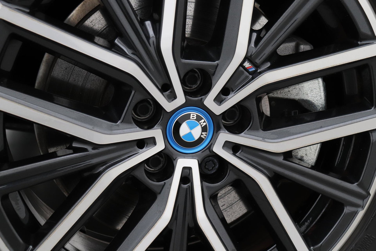 BMW X1 xDrive25e | M Sport | Adaptief M-onderstel | Camera | Adaptieve LED | Cruise Control | Stoelverwarming