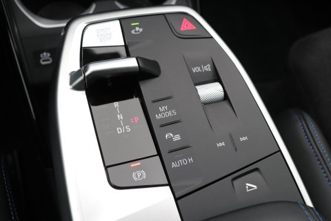 BMW X1 xDrive25e | M Sport | Adaptief M-onderstel | Camera | Adaptieve LED | Cruise Control | Stoelverwarming