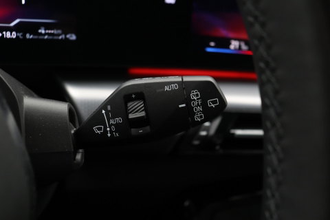 BMW X1 xDrive25e | M Sport | Adaptief M-onderstel | Camera | Adaptieve LED | Cruise Control | Stoelverwarming