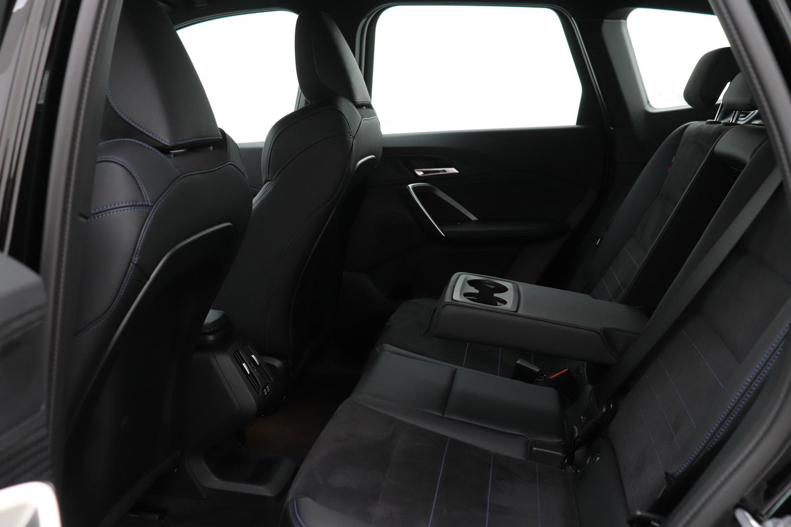 BMW X1 xDrive25e | M Sport | Adaptief M-onderstel | Camera | Adaptieve LED | Cruise Control | Stoelverwarming