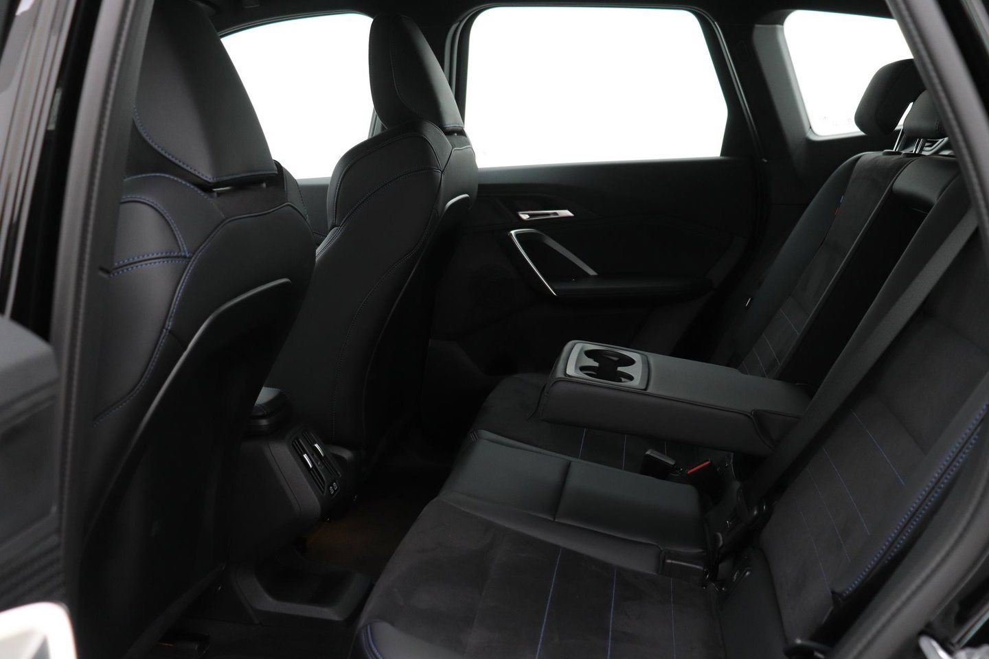 BMW X1 xDrive25e | M Sport | Adaptief M-onderstel | Camera | Adaptieve LED | Cruise Control | Stoelverwarming