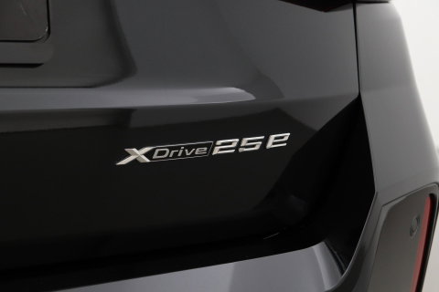 BMW X1 xDrive25e | M Sport | Adaptief M-onderstel | Camera | Adaptieve LED | Cruise Control | Stoelverwarming