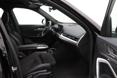 BMW X1 xDrive25e | M Sport | Adaptief M-onderstel | Camera | Adaptieve LED | Cruise Control | Stoelverwarming