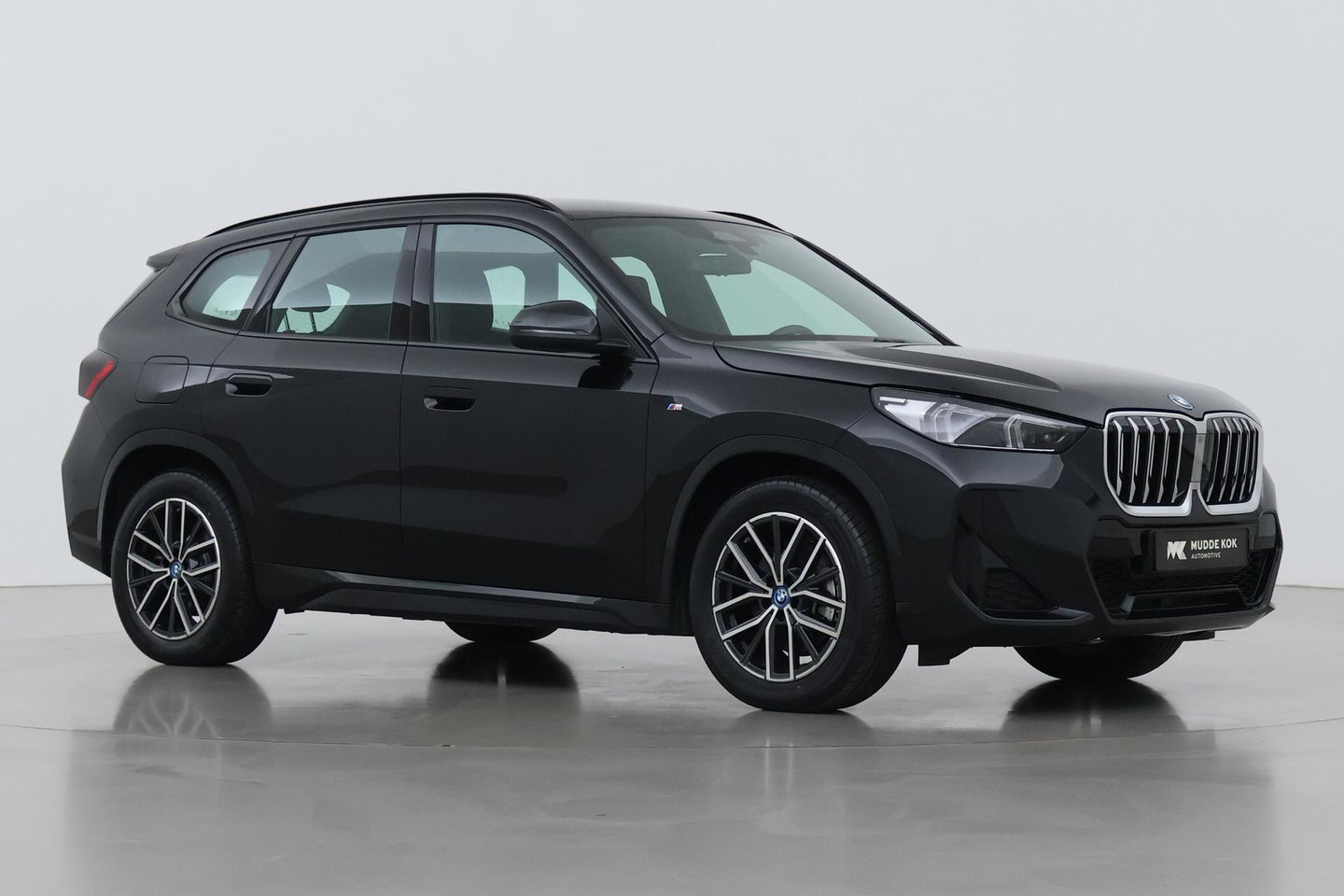 BMW X1 xDrive25e | M Sport | Adaptief M-onderstel | Camera | Adaptieve LED | Cruise Control | Stoelverwarming