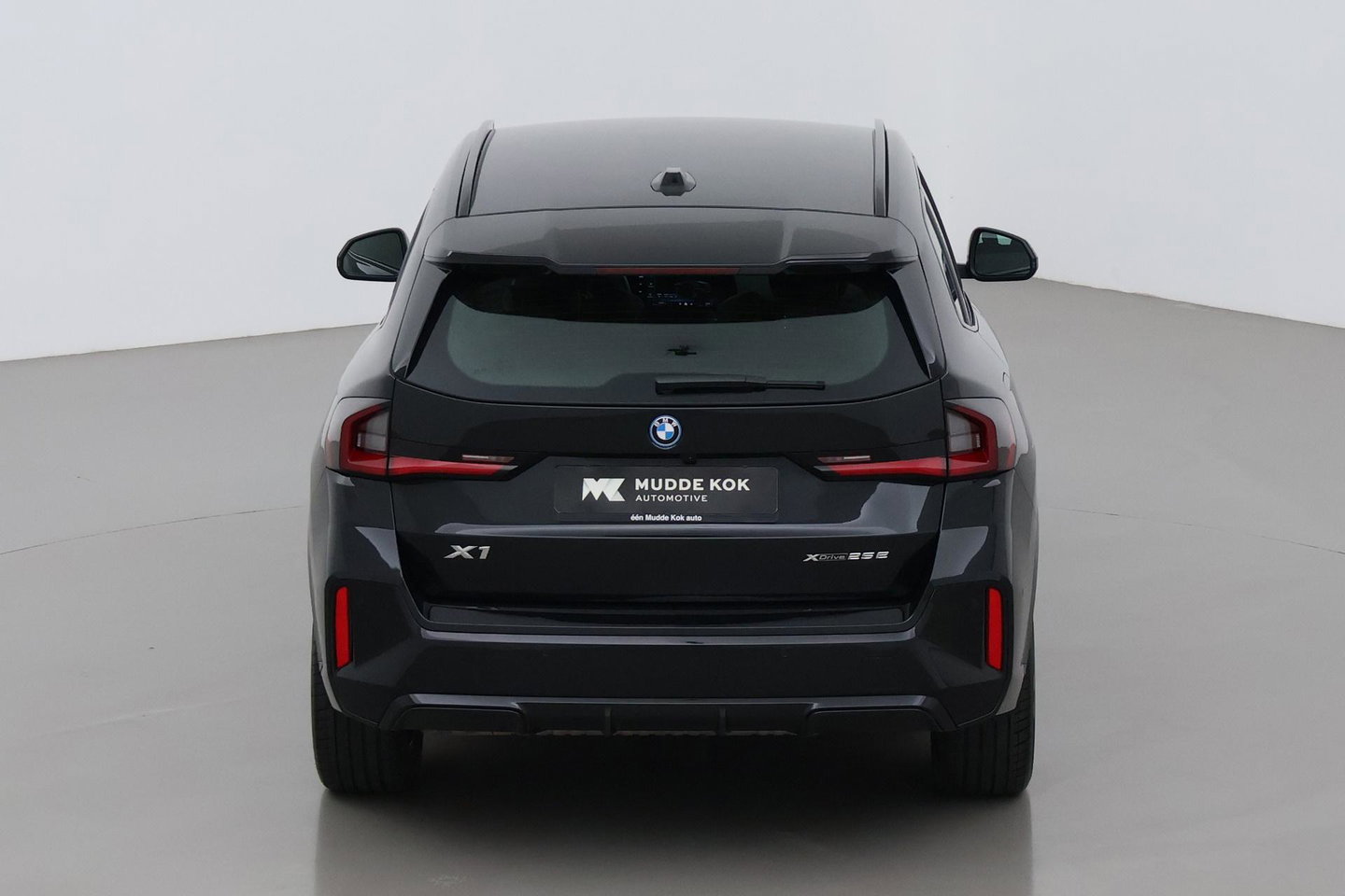 BMW X1 xDrive25e | M Sport | Adaptief M-onderstel | Camera | Adaptieve LED | Cruise Control | Stoelverwarming