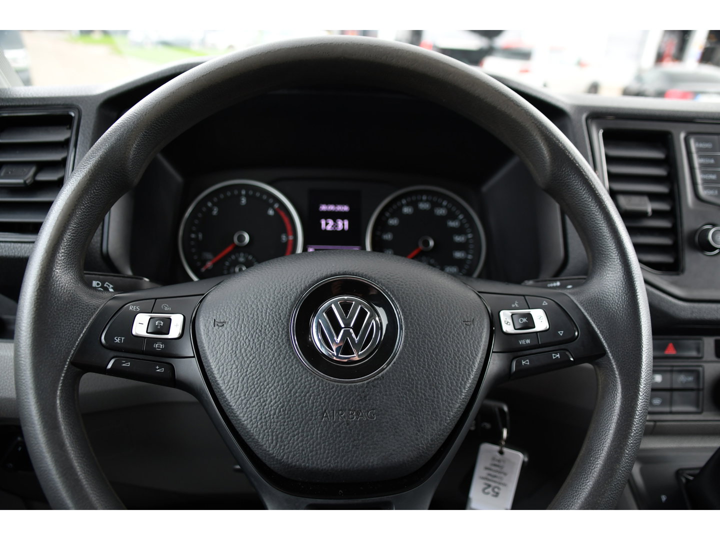 Volkswagen Crafter 2.0 TDI L3H2 Black Edition Adaptieve Cruise, Camera, Carplay, LED, 2 x Schuifdeur, 177pk, Automaat, Geveerde stoel, Massage Stoel, Trekhaak, Uniek!