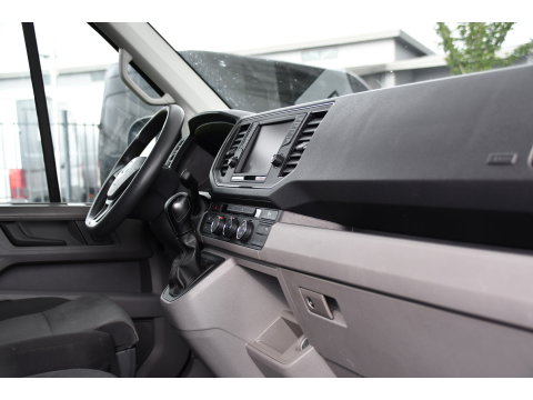 Volkswagen Crafter 2.0 TDI L3H2 Black Edition Adaptieve Cruise, Camera, Carplay, LED, 2 x Schuifdeur, 177pk, Automaat, Geveerde stoel, Massage Stoel, Trekhaak, Uniek!