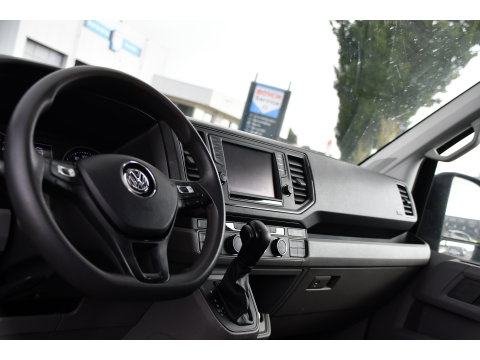 Volkswagen Crafter 2.0 TDI L3H2 Black Edition Adaptieve Cruise, Camera, Carplay, LED, 2 x Schuifdeur, 177pk, Automaat, Geveerde stoel, Massage Stoel, Trekhaak, Uniek!