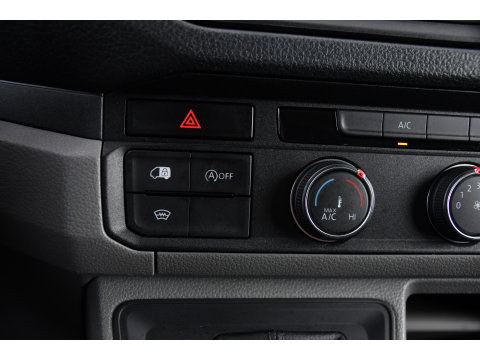 Volkswagen Crafter 2.0 TDI L3H2 Black Edition Adaptieve Cruise, Camera, Carplay, LED, 2 x Schuifdeur, 177pk, Automaat, Geveerde stoel, Massage Stoel, Trekhaak, Uniek!