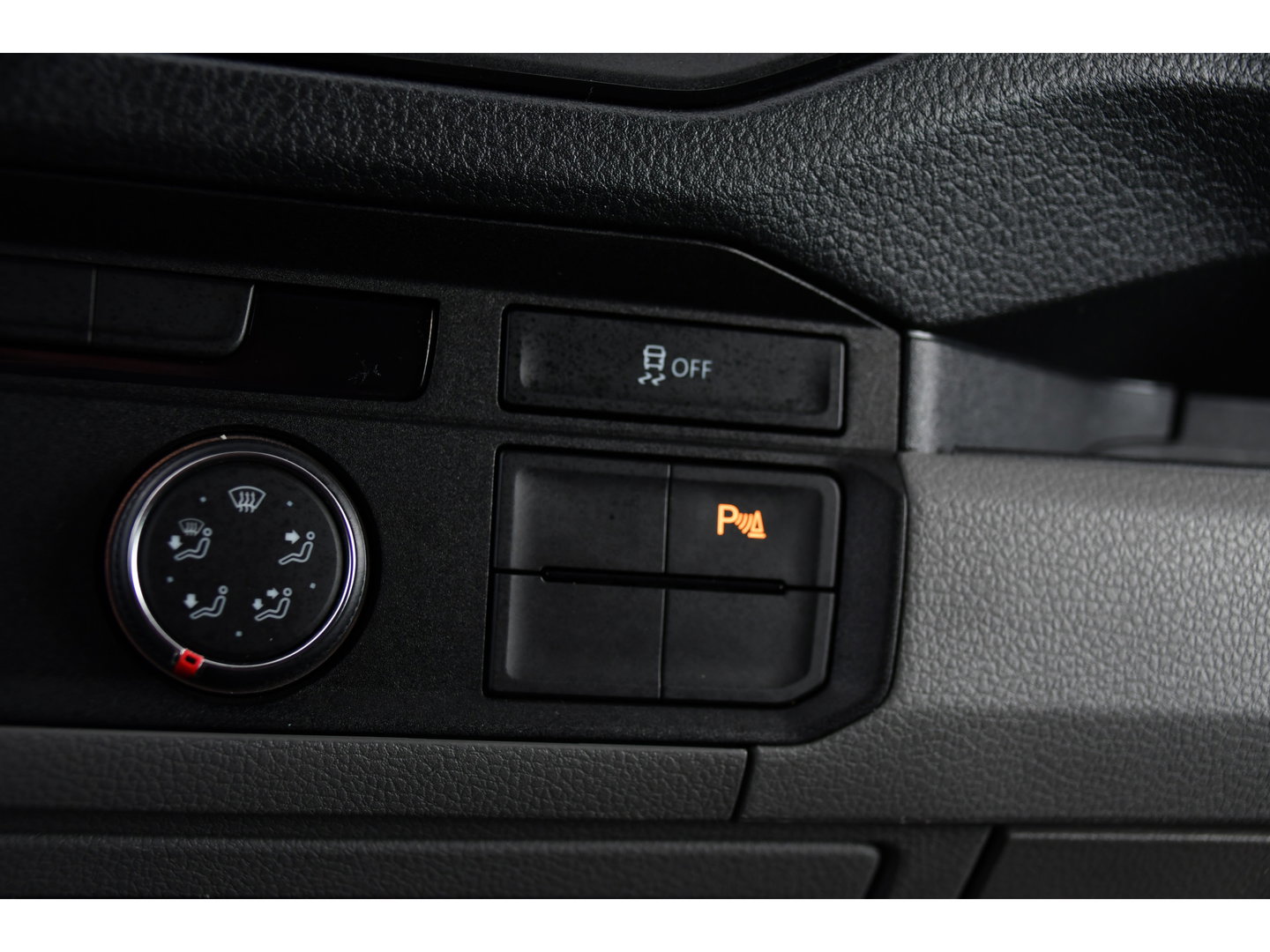 Volkswagen Crafter 2.0 TDI L3H2 Black Edition Adaptieve Cruise, Camera, Carplay, LED, 2 x Schuifdeur, 177pk, Automaat, Geveerde stoel, Massage Stoel, Trekhaak, Uniek!