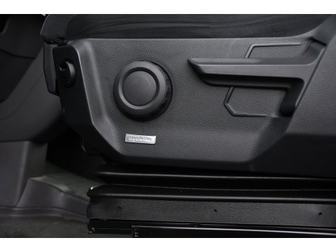 Volkswagen Crafter 2.0 TDI L3H2 Black Edition Adaptieve Cruise, Camera, Carplay, LED, 2 x Schuifdeur, 177pk, Automaat, Geveerde stoel, Massage Stoel, Trekhaak, Uniek!