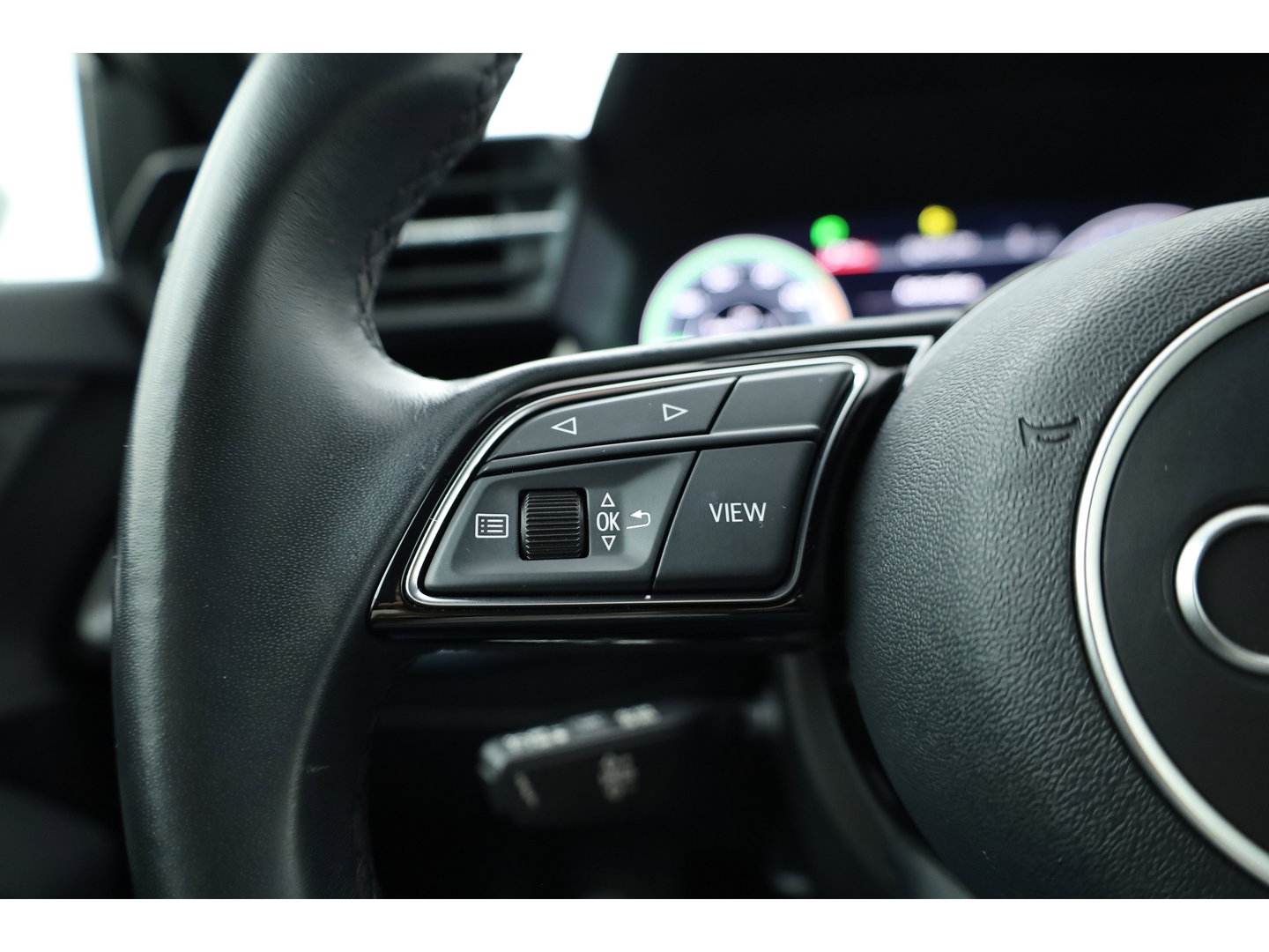 Audi A3 Sportback 40 TFSI e S-Line Ext. | Rijklaar! | SOH 100% |  NAV + CarPlay | 19'' | Camera + PDC | Keyless | Cruise |