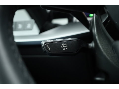Audi A3 Sportback 40 TFSI e S-Line Ext. | Rijklaar! | SOH 100% |  NAV + CarPlay | 19'' | Camera + PDC | Keyless | Cruise |