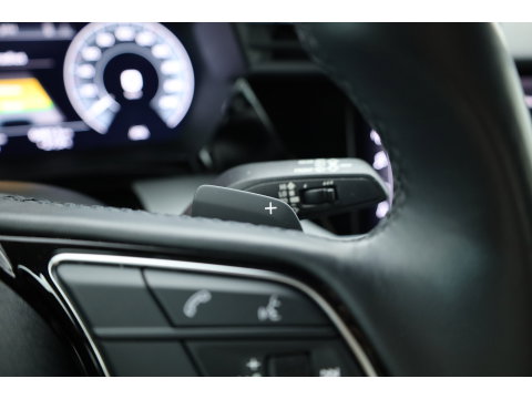 Audi A3 Sportback 40 TFSI e S-Line Ext. | Rijklaar! | SOH 100% |  NAV + CarPlay | 19'' | Camera + PDC | Keyless | Cruise |