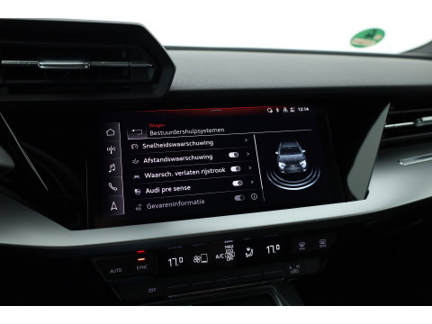 Audi A3 Sportback 40 TFSI e S-Line Ext. | Rijklaar! | SOH 100% |  NAV + CarPlay | 19'' | Camera + PDC | Keyless | Cruise |