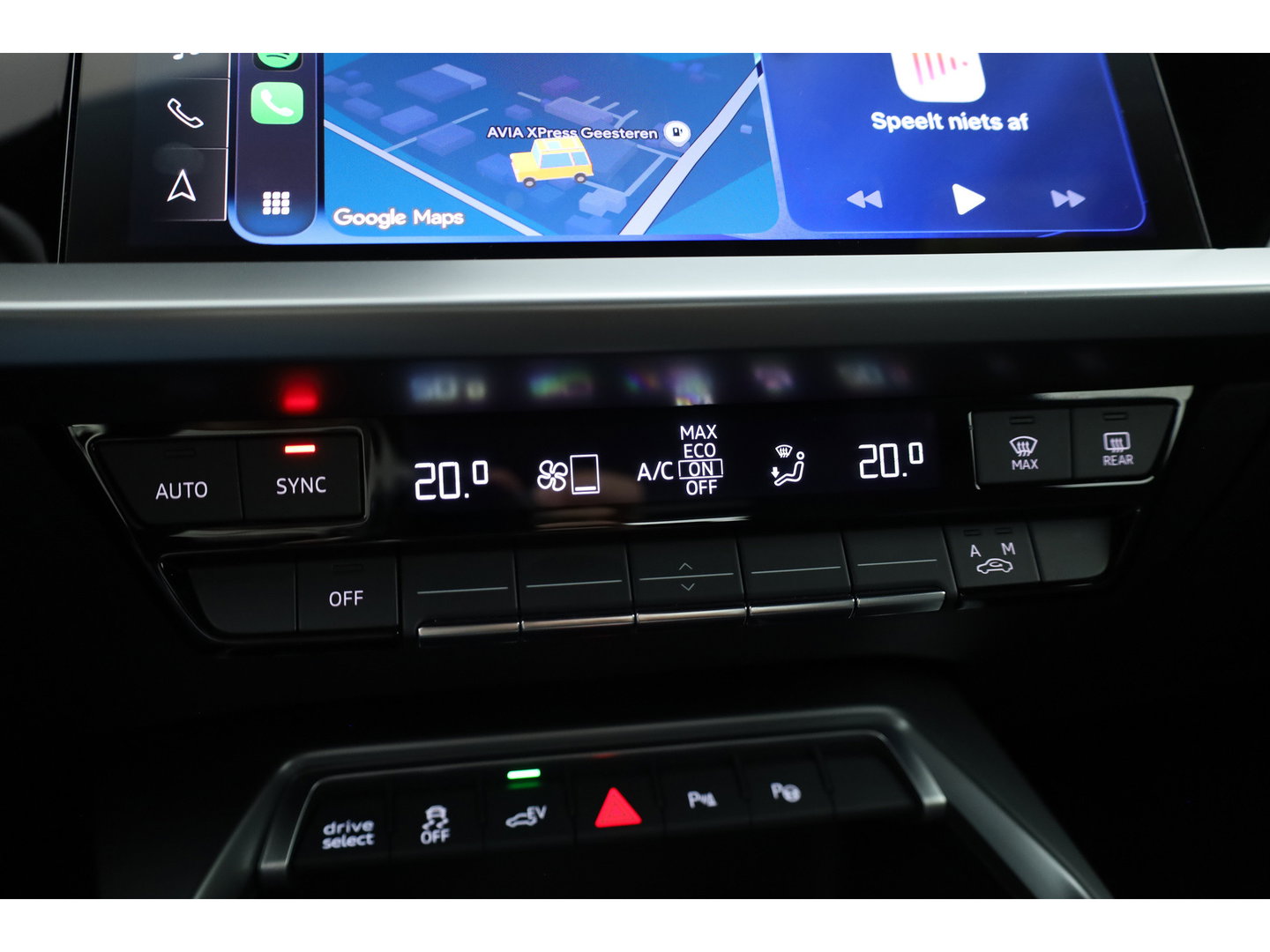 Audi A3 Sportback 40 TFSI e S-Line Ext. | Rijklaar! | SOH 100% |  NAV + CarPlay | 19'' | Camera + PDC | Keyless | Cruise |