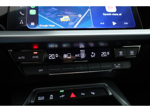 Audi A3 Sportback 40 TFSI e S-Line Ext. | Rijklaar! | SOH 100% |  NAV + CarPlay | 19'' | Camera + PDC | Keyless | Cruise |