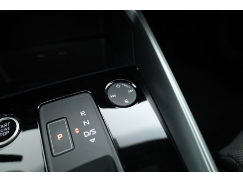 Audi A3 Sportback 40 TFSI e S-Line Ext. | Rijklaar! | SOH 100% |  NAV + CarPlay | 19'' | Camera + PDC | Keyless | Cruise |