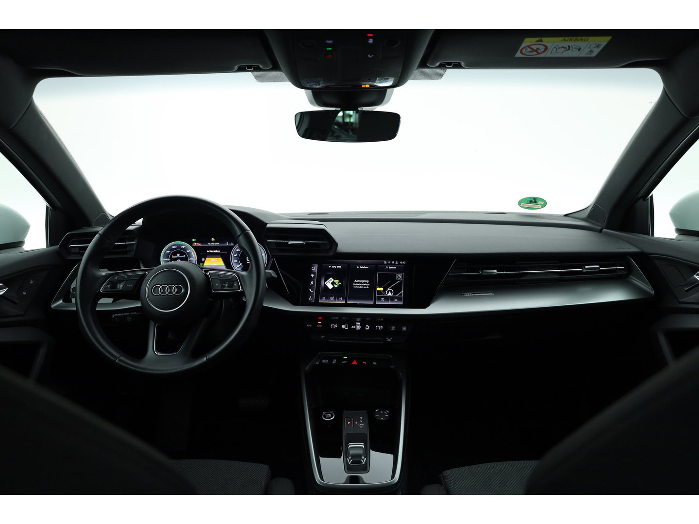 Audi A3 Sportback 40 TFSI e S-Line Ext. | Rijklaar! | SOH 100% |  NAV + CarPlay | 19'' | Camera + PDC | Keyless | Cruise |