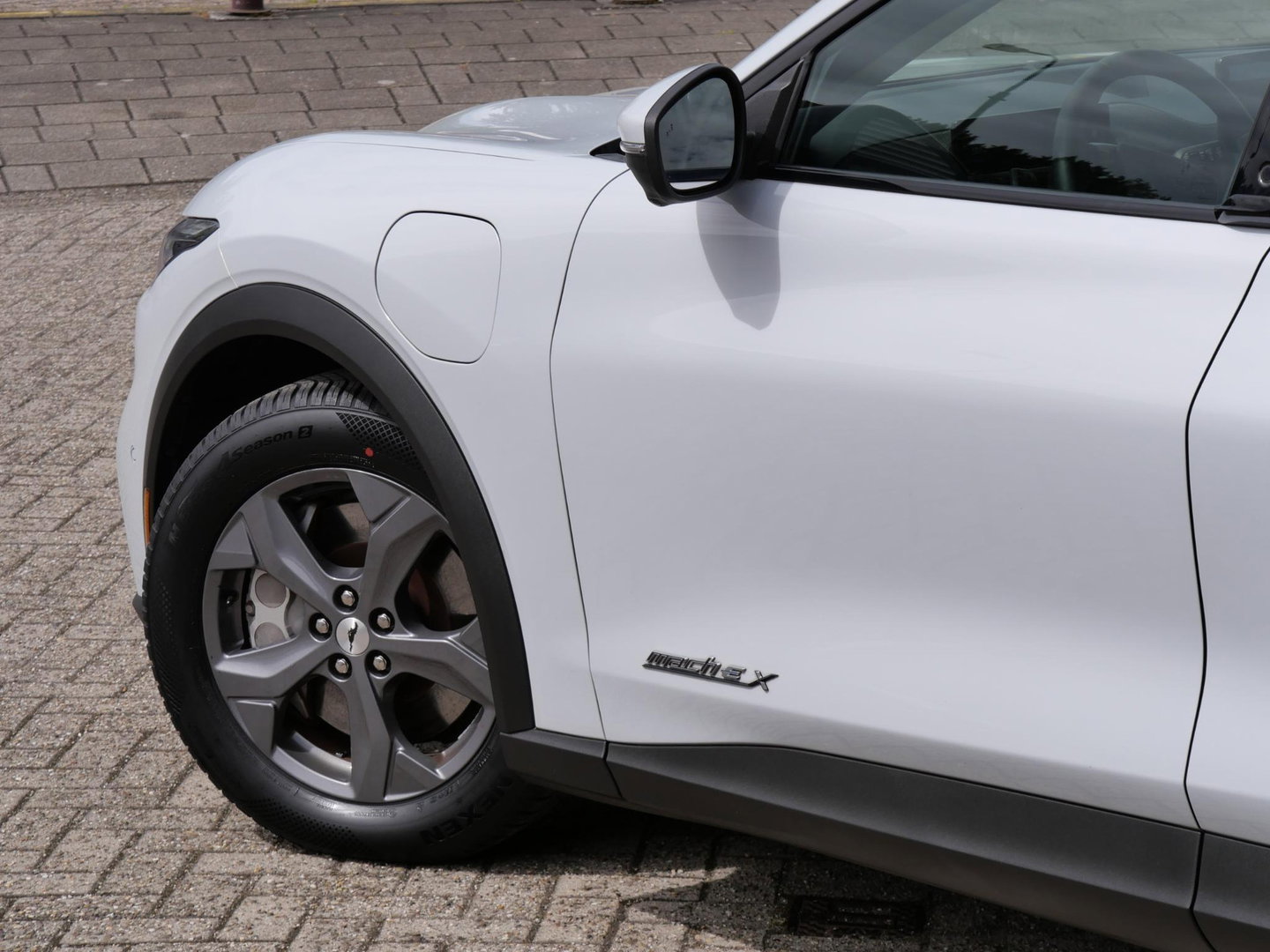 Ford Mustang Mach-E EXTENDED RWD 98kWh/ FULL OPTIONS/ 4 NIEUWE ALL-SEASON BANDEN/ SOH 93%