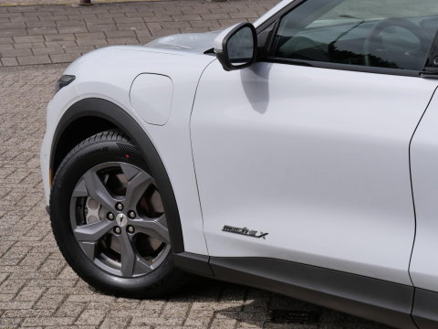 Ford Mustang Mach-E EXTENDED RWD 98kWh/ FULL OPTIONS/ 4 NIEUWE ALL-SEASON BANDEN/ SOH 93%
