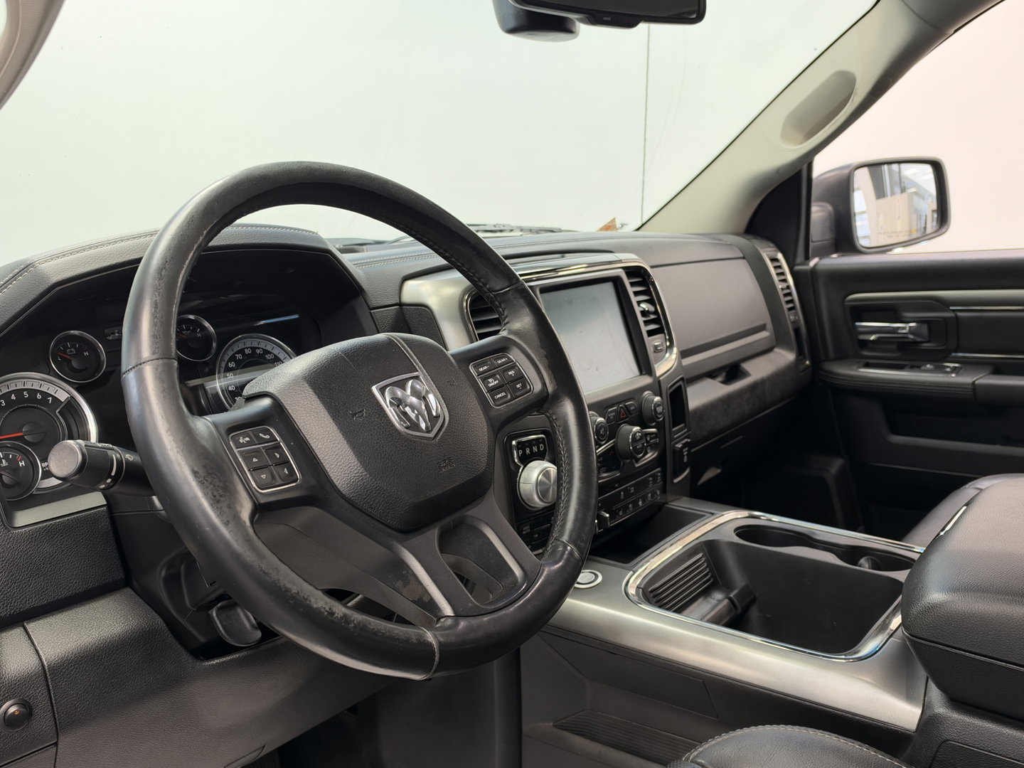 Dodge Ram 1500 5.7 V8 4x4 Crew Cab Sport Sidesteps Alpine Soundsystem