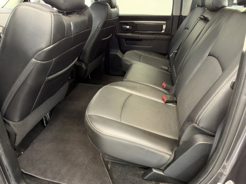 Dodge Ram 1500 5.7 V8 4x4 Crew Cab Sport Sidesteps Alpine Soundsystem