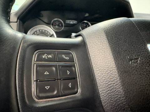 Dodge Ram 1500 5.7 V8 4x4 Crew Cab Sport Sidesteps Alpine Soundsystem
