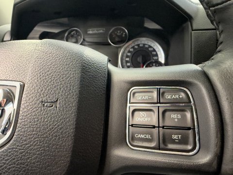 Dodge Ram 1500 5.7 V8 4x4 Crew Cab Sport Sidesteps Alpine Soundsystem