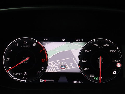 SEAT Leon 1.5 eTSI FR Business Intense | Panoramadak | Leder | Trekhaak | Adaptive cruise | Stuur/stoel verwarming | Camera | Park assist | Carplay | Full LED |