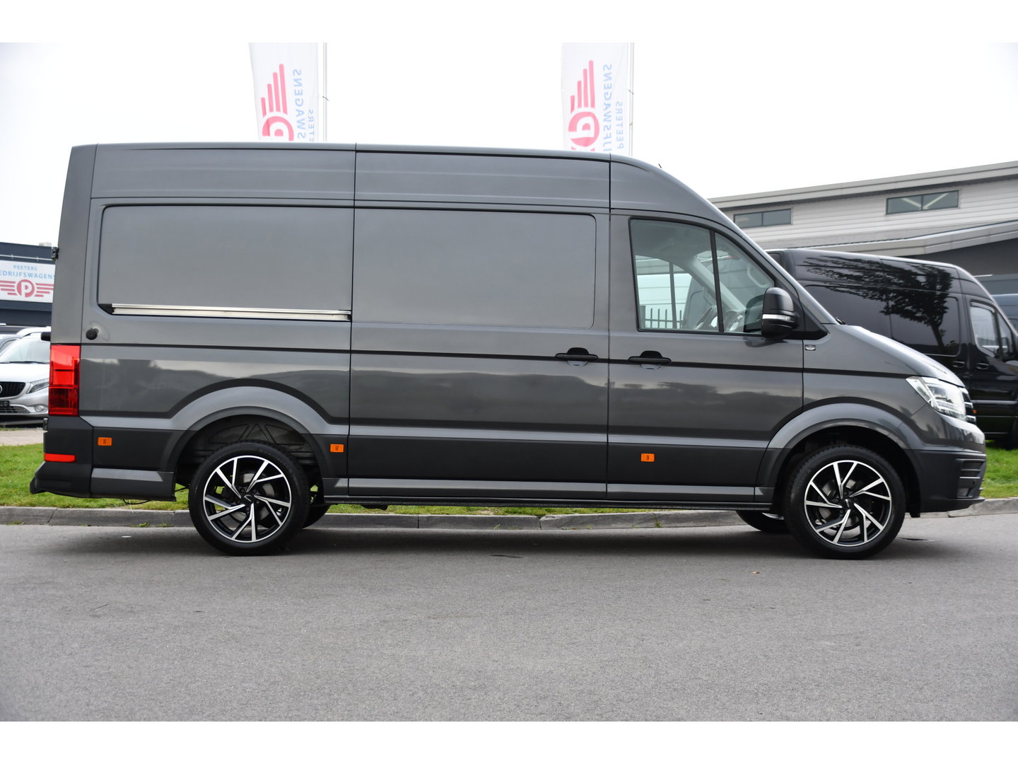 Volkswagen Crafter 35 2.0 TDI L3H3 Highline Cruise, Carplay, LED, Automaat, 177pk, Sensoren, Multimedia, Geveerde stoel, Uniek!