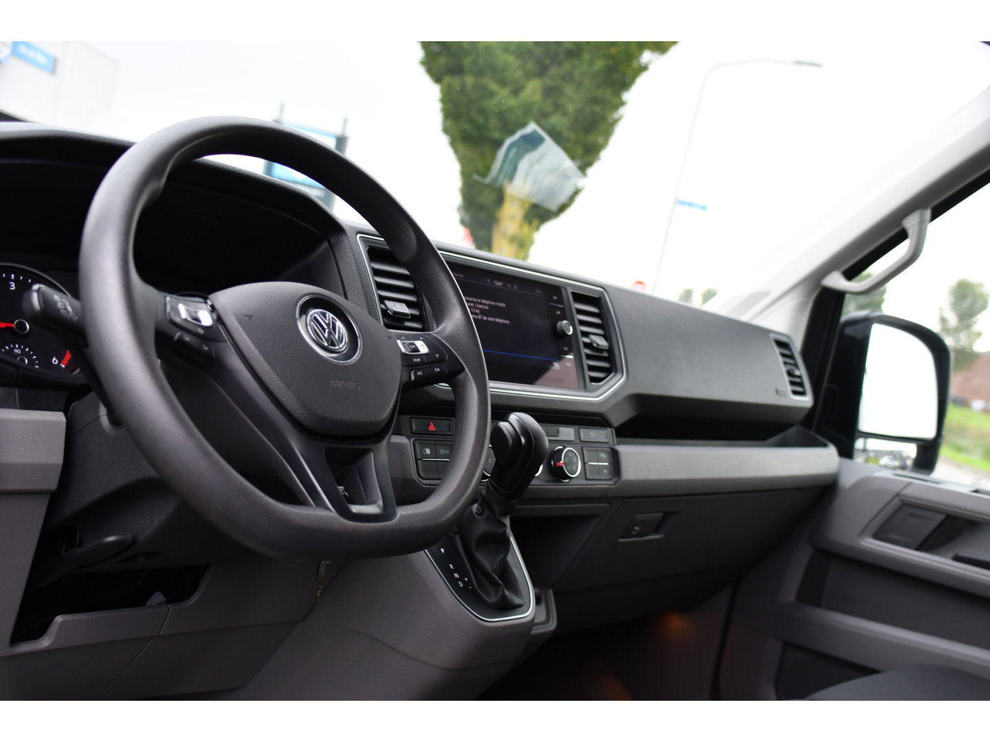 Volkswagen Crafter 35 2.0 TDI L3H3 Highline Cruise, Carplay, LED, Automaat, 177pk, Sensoren, Multimedia, Geveerde stoel, Uniek!