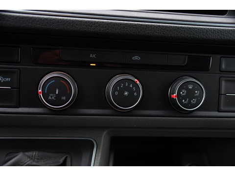 Volkswagen Crafter 35 2.0 TDI L3H3 Highline Cruise, Carplay, LED, Automaat, 177pk, Sensoren, Multimedia, Geveerde stoel, Uniek!
