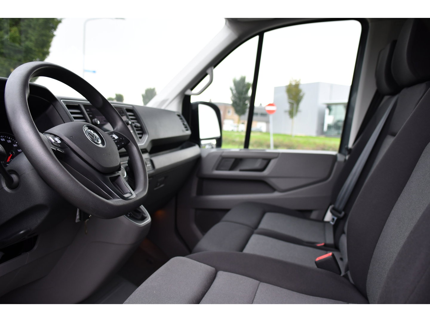 Volkswagen Crafter 35 2.0 TDI L3H3 Highline Cruise, Carplay, LED, Automaat, 177pk, Sensoren, Multimedia, Geveerde stoel, Uniek!