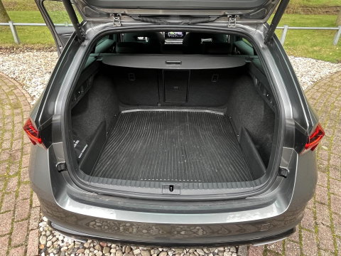 Škoda Octavia Combi 2.0 TSI 245PK RS | PANO | 19" ALTAIR VELGEN | SUNSET | FULL LED