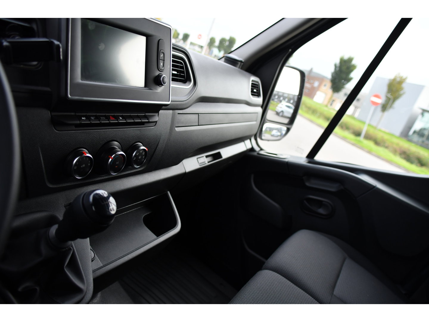 Renault Master T35 2.3 dCi 150 L3H2 PB Edition Cruise, Sensoren, 150pk, Multimedia, LED, Betimmering, Uniek!