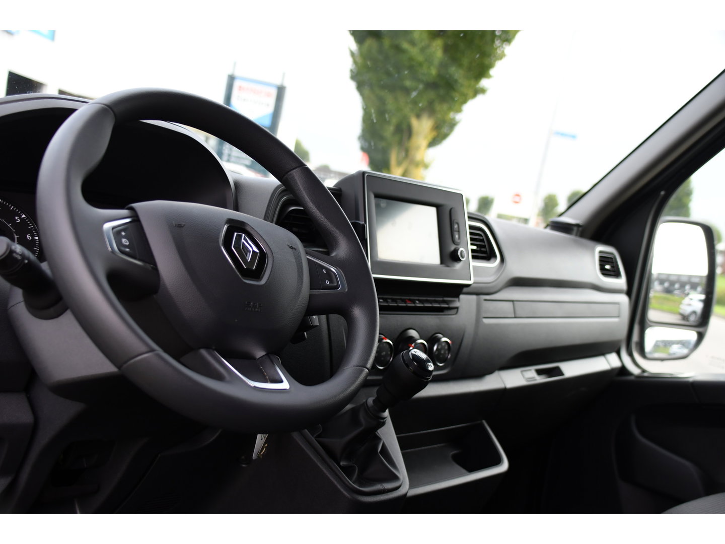 Renault Master T35 2.3 dCi 150 L3H2 PB Edition Cruise, Sensoren, 150pk, Multimedia, LED, Betimmering, Uniek!