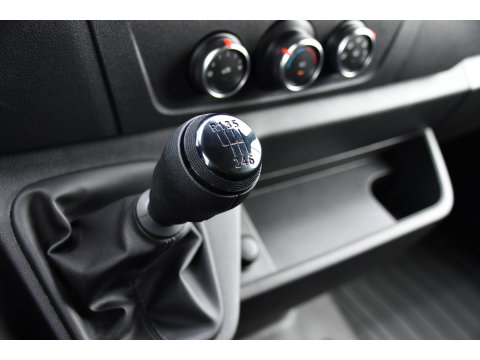 Renault Master T35 2.3 dCi 150 L3H2 PB Edition Cruise, Sensoren, 150pk, Multimedia, LED, Betimmering, Uniek!