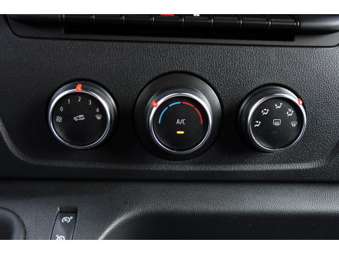 Renault Master T35 2.3 dCi 150 L3H2 PB Edition Cruise, Sensoren, 150pk, Multimedia, LED, Betimmering, Uniek!