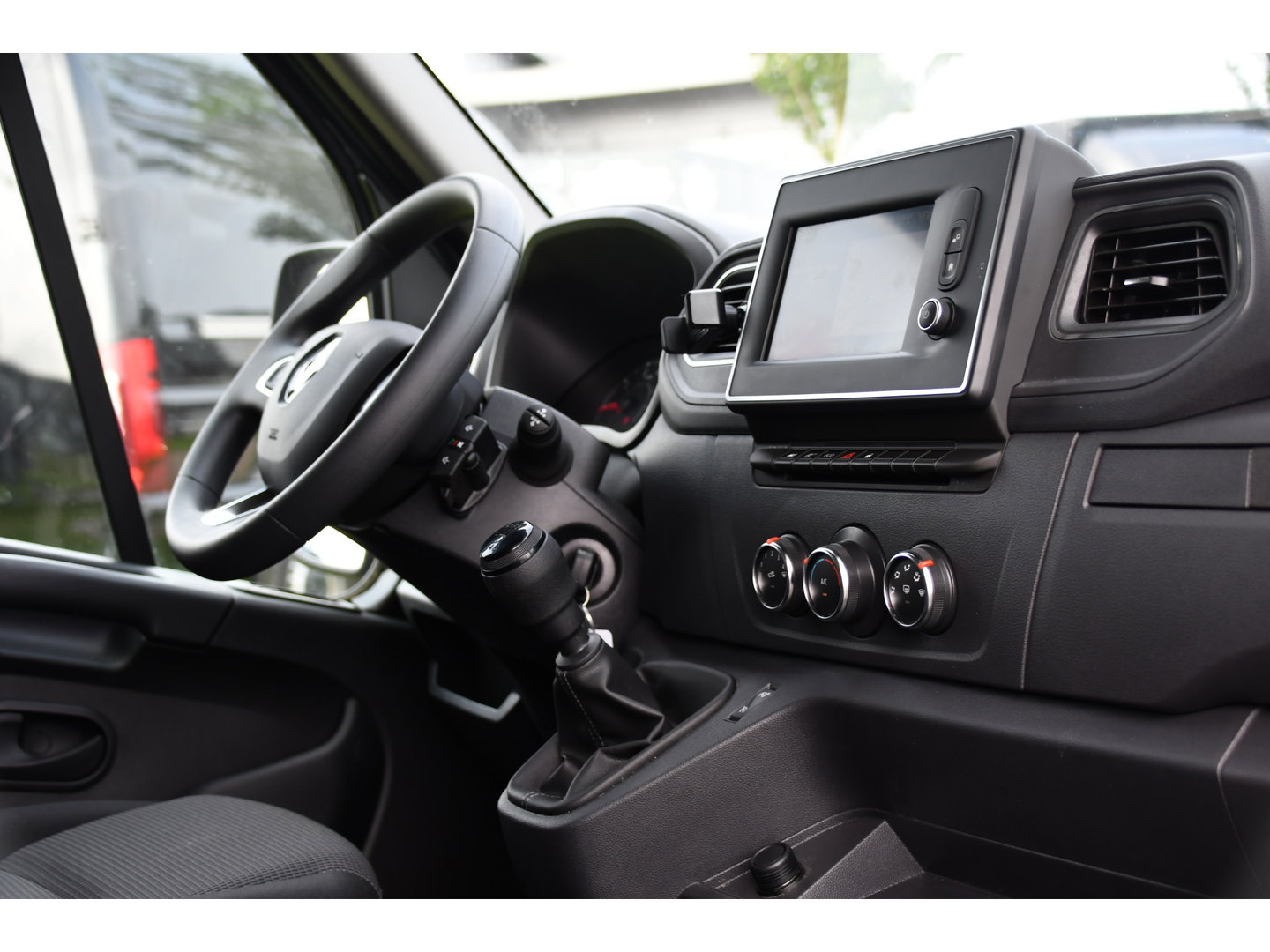 Renault Master T35 2.3 dCi 150 L3H2 PB Edition Cruise, Sensoren, 150pk, Multimedia, LED, Betimmering, Uniek!
