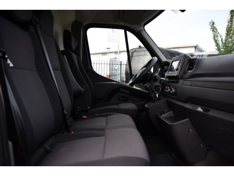 Renault Master T35 2.3 dCi 150 L3H2 PB Edition Cruise, Sensoren, 150pk, Multimedia, LED, Betimmering, Uniek!