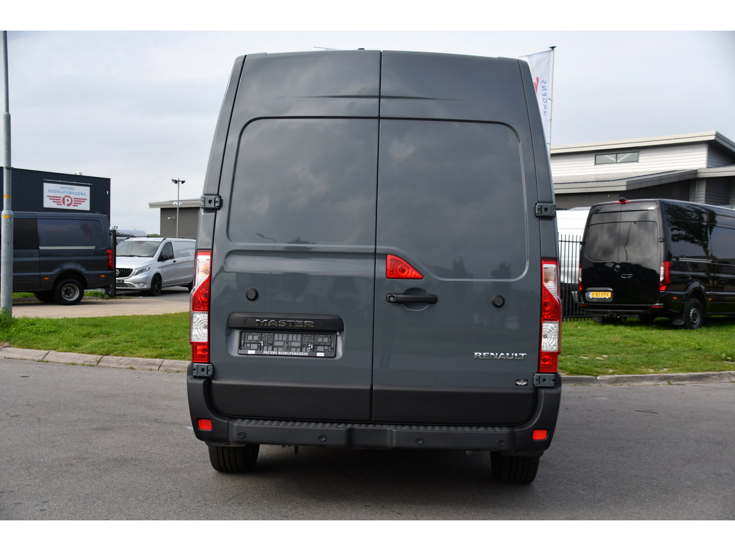 Renault Master T35 2.3 dCi 150 L3H2 PB Edition Cruise, Sensoren, 150pk, Multimedia, LED, Betimmering, Uniek!