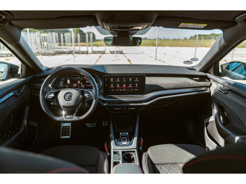 Škoda Octavia Combi 2.0 TSI 245PK RS | PANO | 19" ALTAIR VELGEN | SUNSET | FULL LED